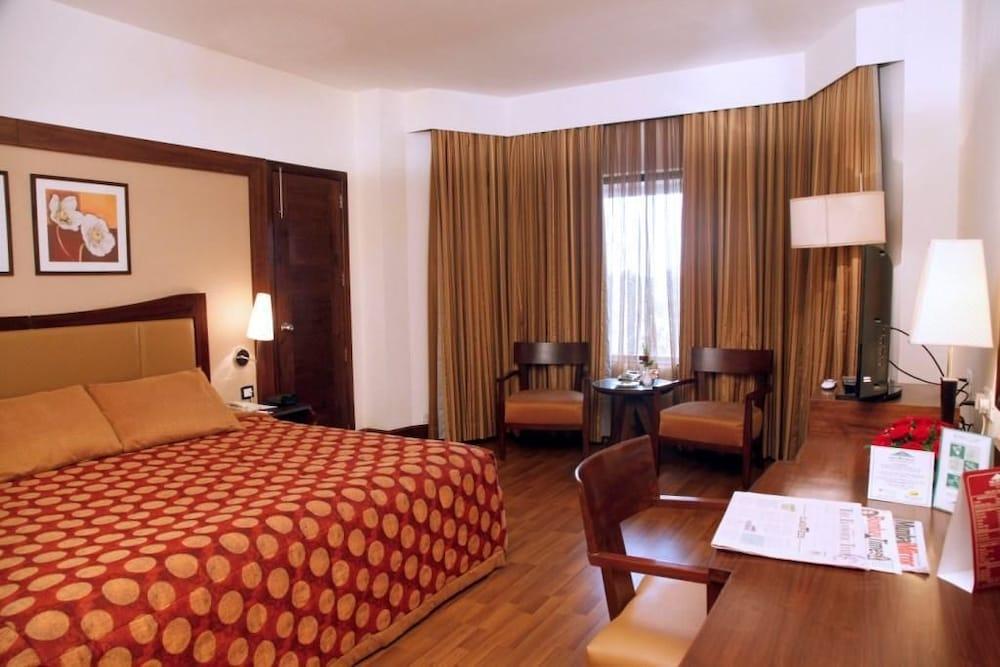The Retreat Hotel & Convention Centre Mumbai Exteriör bild
