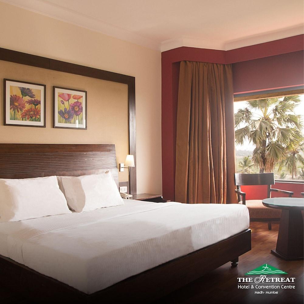 The Retreat Hotel & Convention Centre Mumbai Exteriör bild